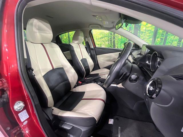 MAZDA DEMIO 2015 Image 31