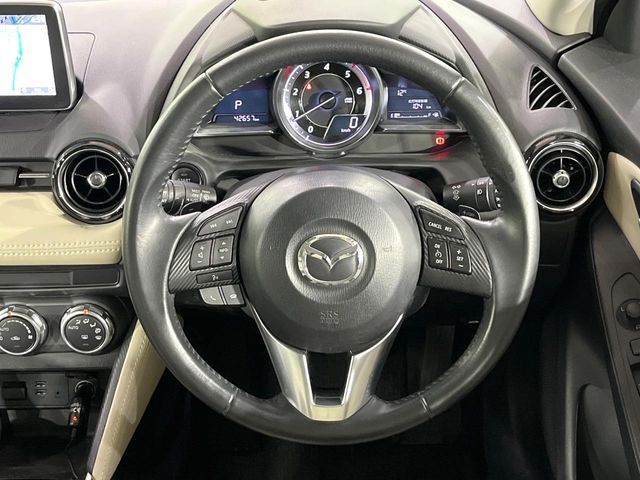 MAZDA DEMIO 2015 Image 31