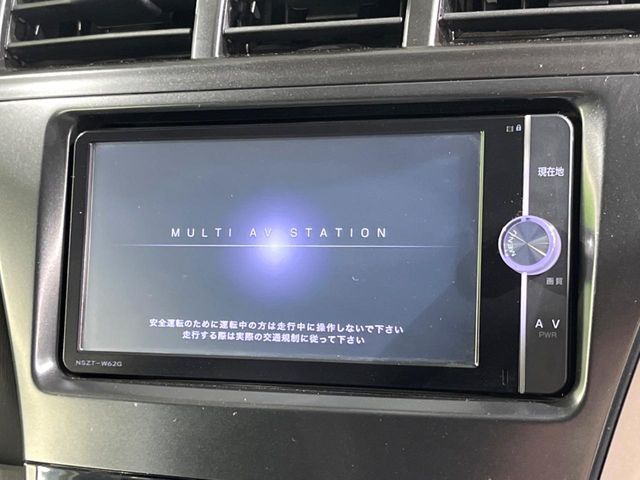 TOYOTA PRIUS ALPHA 2012 Image 31