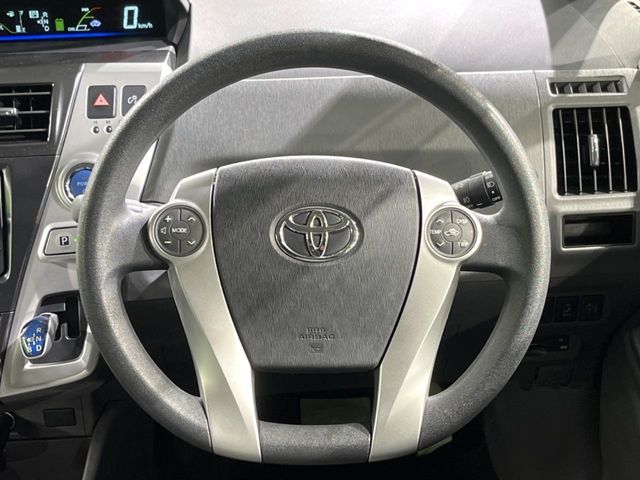 TOYOTA PRIUS ALPHA 2012 Image 31