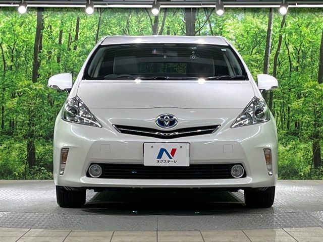 TOYOTA PRIUS ALPHA 2012 Image 31