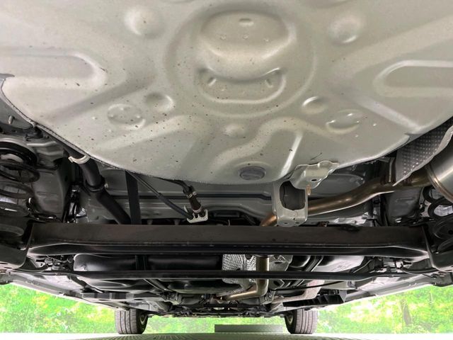 TOYOTA PRIUS ALPHA 2012 Image 31