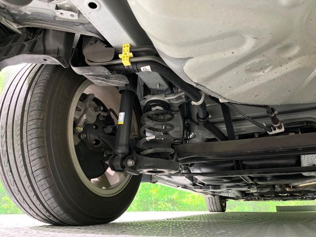 TOYOTA PRIUS ALPHA 2012 Image 31