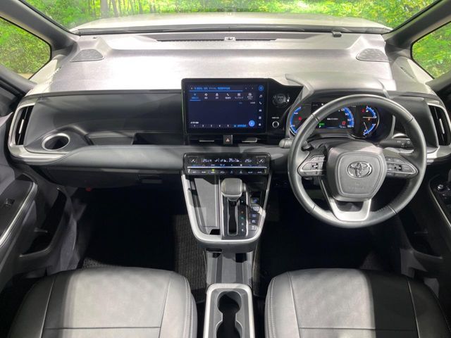 TOYOTA VOXY HYBRID 2024 Image 31