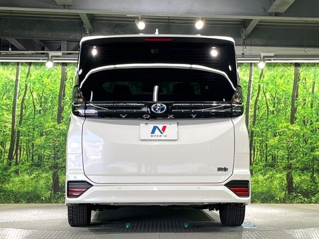 TOYOTA VOXY HYBRID 2024 Image 31