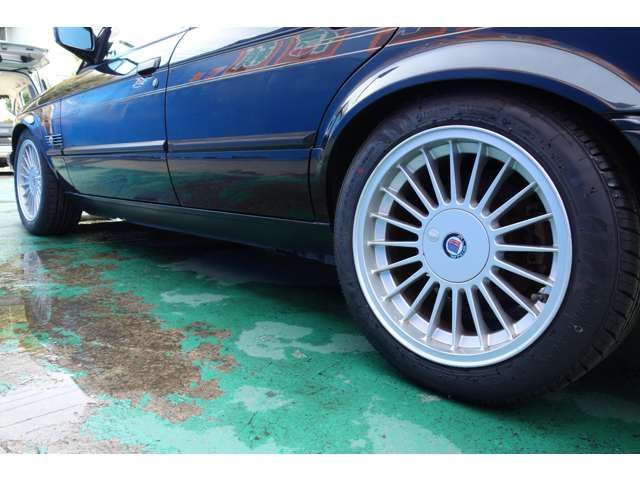 ALPINA B6 1989 Image 31