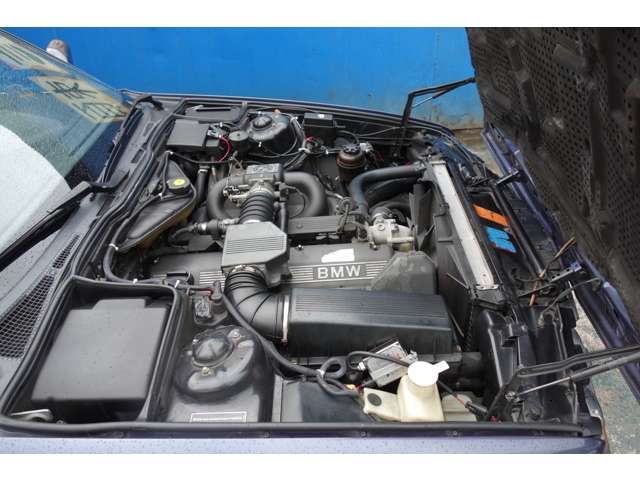 ALPINA B10 LIMOUSINE 1989 Image 31