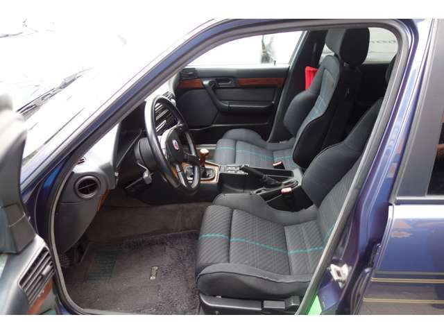 ALPINA B10 LIMOUSINE 1989 Image 31