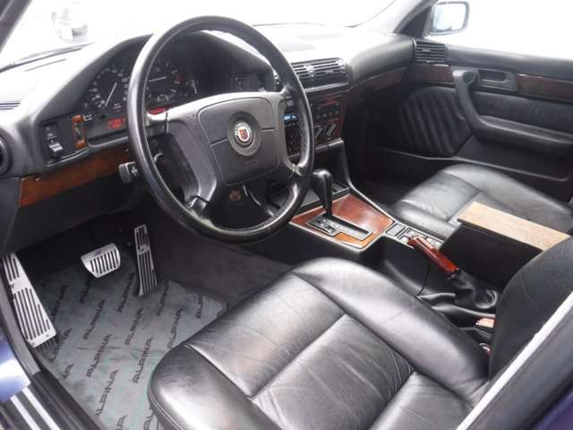 ALPINA B10 SEDAN 1995 Image 31