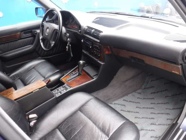 ALPINA B10 SEDAN 1995 Image 31