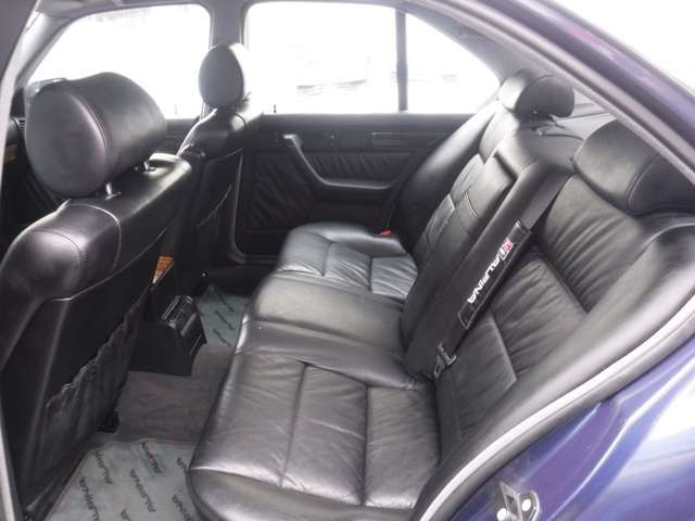 ALPINA B10 SEDAN 1995 Image 31