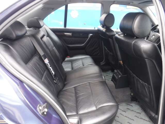 ALPINA B10 SEDAN 1995 Image 31