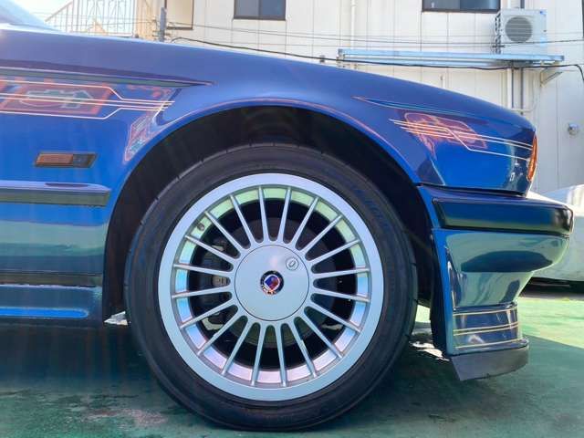 ALPINA B10 SEDAN 1995 Image 31