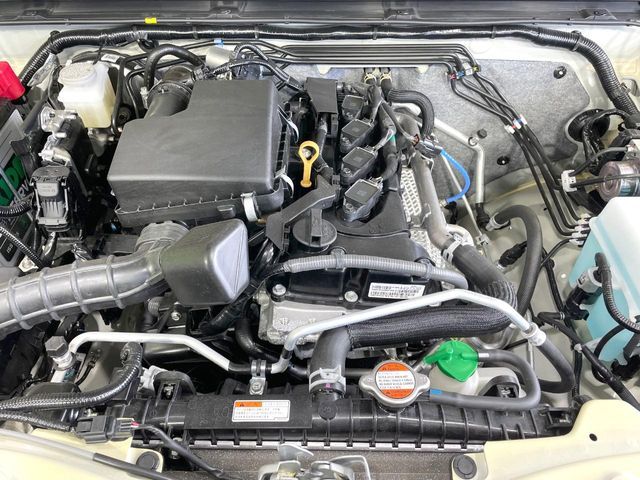 SUZUKI JIMNY NOMADE 2025 Image 31