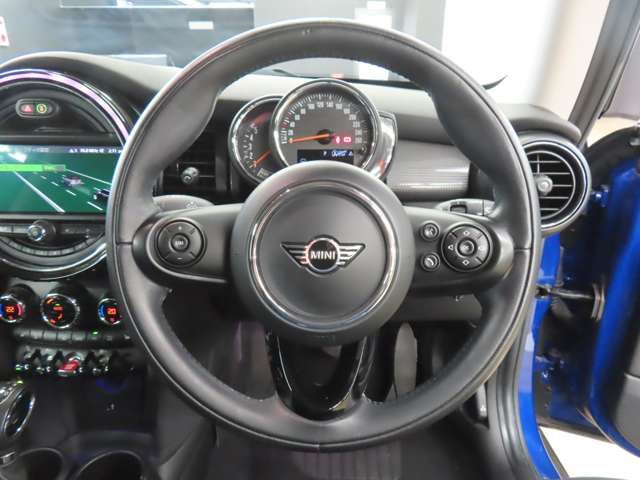 BMW MINI COOPER D 2019 Image 31