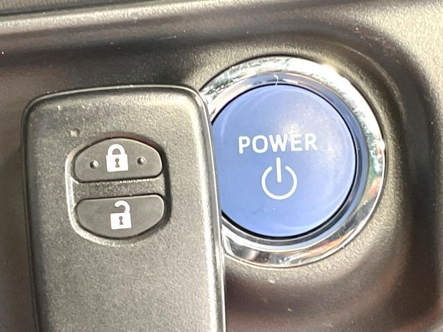 TOYOTA AQUA 2018 Image 31