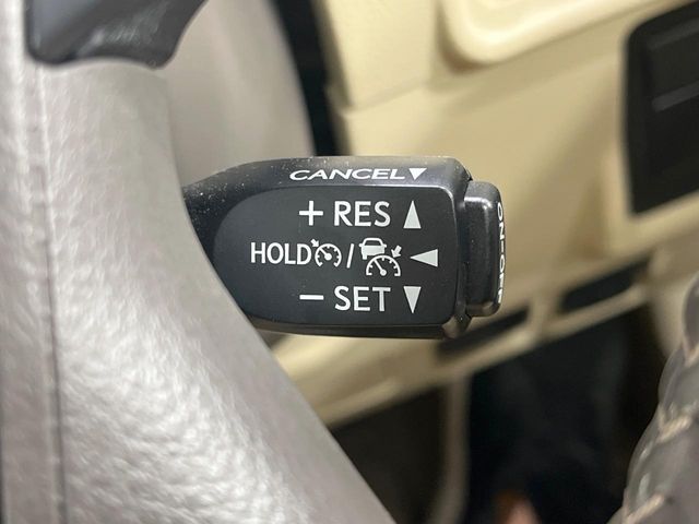 TOYOTA LANDCRUISER PRADO 2022 Image 31