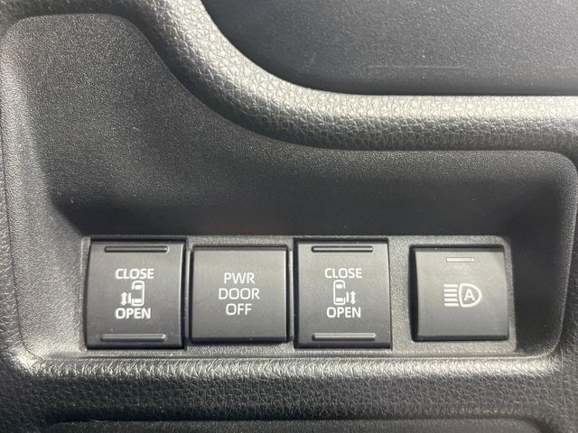 TOYOTA SIENTA HYBRID 2023 Image 31