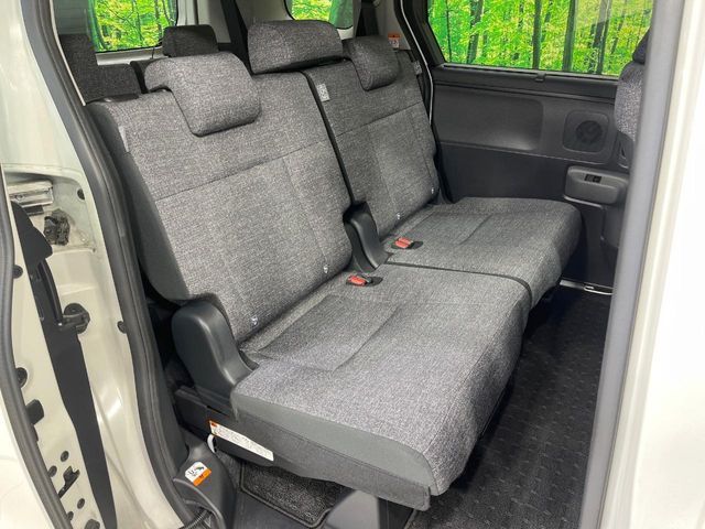 TOYOTA SIENTA HYBRID 2023 Image 31