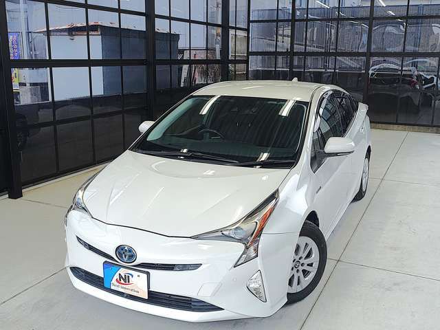 TOYOTA PRIUS 2017 Image 31