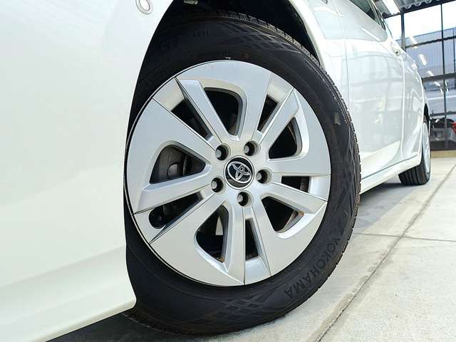 TOYOTA PRIUS 2017 Image 31