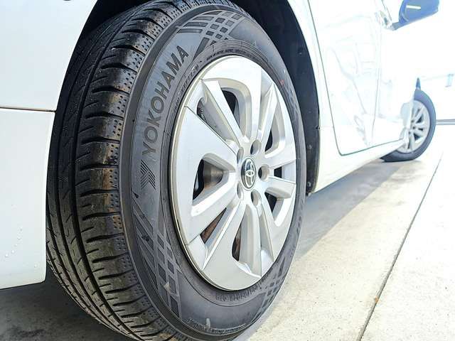 TOYOTA PRIUS 2017 Image 31