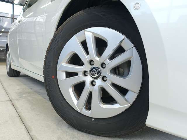 TOYOTA PRIUS 2017 Image 31