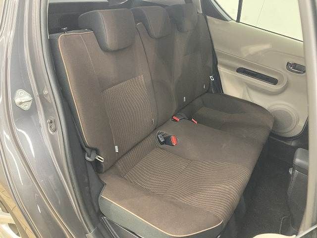 TOYOTA AQUA 2012 Image 31