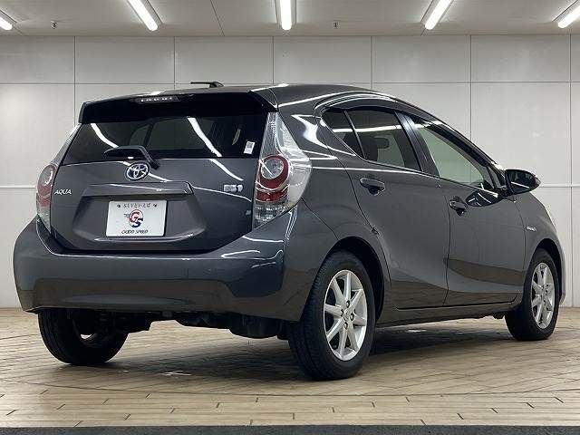 TOYOTA AQUA 2012 Image 31