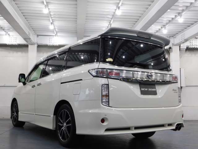 NISSAN ELGRAND 2015 Image 31