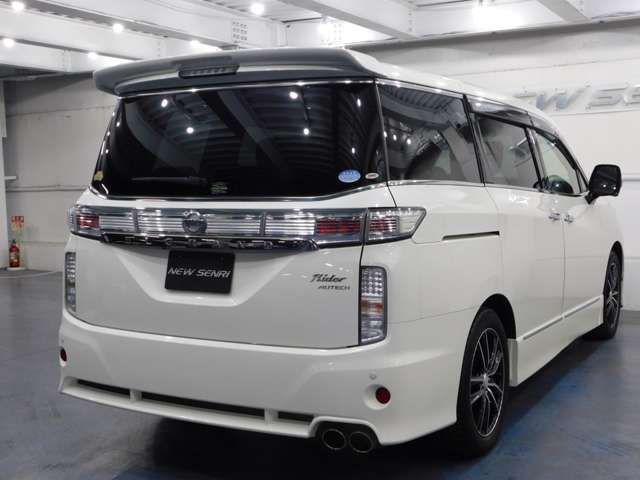 NISSAN ELGRAND 2015 Image 31