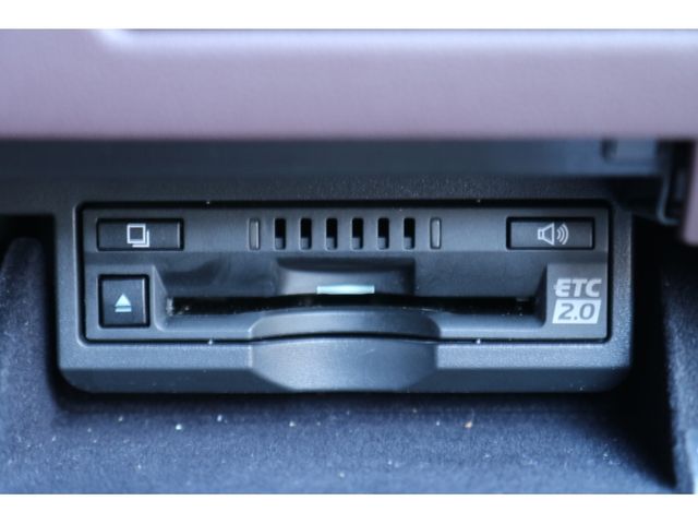 TOYOTA LEXUS LS500H 2017 Image 31