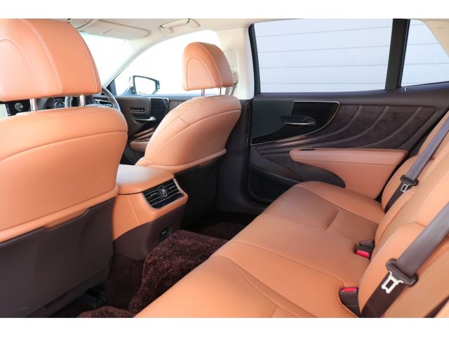 TOYOTA LEXUS LS500H 2017 Image 31