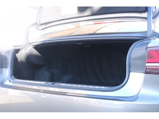 TOYOTA LEXUS LS500H 2017 Image 31