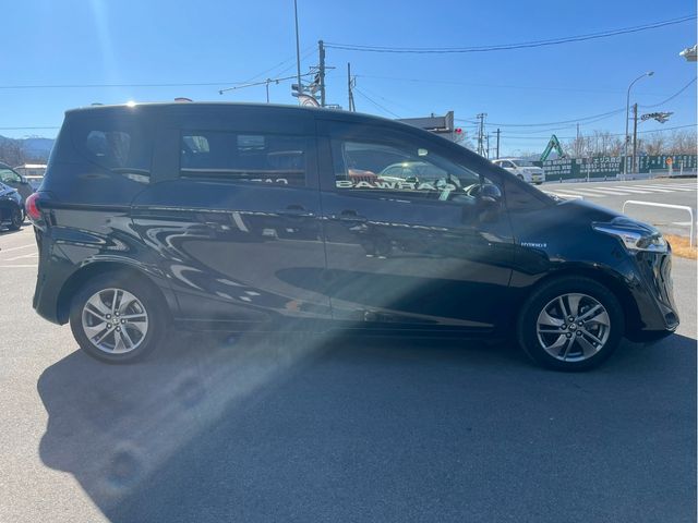 TOYOTA SIENTA HYBRID 2019 Image 31