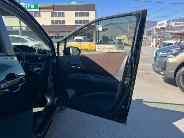 TOYOTA SIENTA HYBRID 2019 Image 31