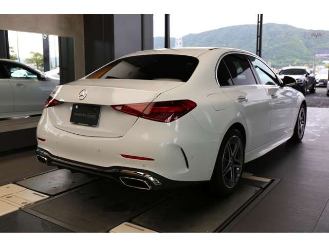 MERCEDES BENZ C CLAS 2024 Image 31