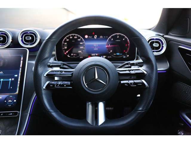 MERCEDES BENZ C CLAS 2024 Image 31