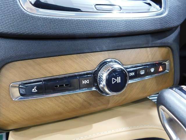 VOLVO XC90 2017 Image 31