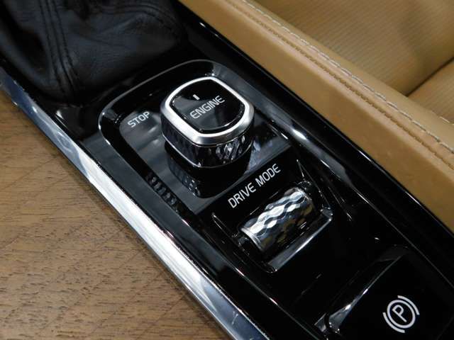 VOLVO XC90 2017 Image 31