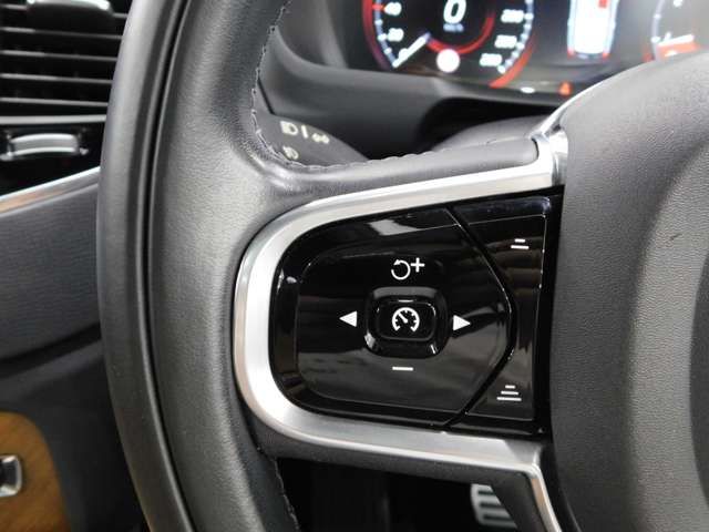 VOLVO XC90 2017 Image 31