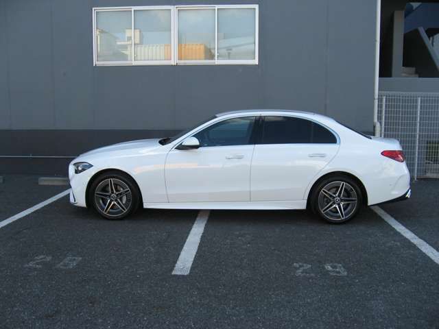 MERCEDES BENZ C CLAS 2024 Image 31