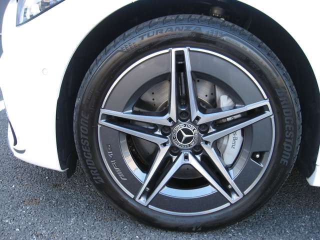 MERCEDES BENZ C CLAS 2024 Image 31