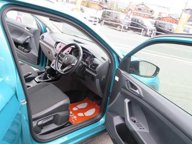 VOLKSWAGEN T-CROSS 2020 Image 31