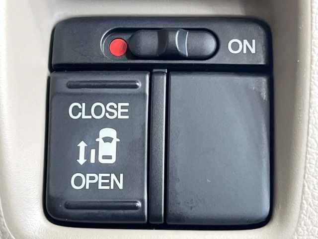 HONDA N BOX 2015 Image 31