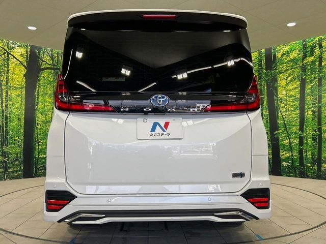 TOYOTA NOAH HYBRID 2023 Image 31