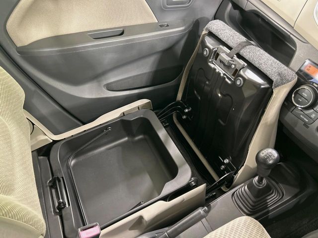 SUZUKI WAGON R 2013 Image 31