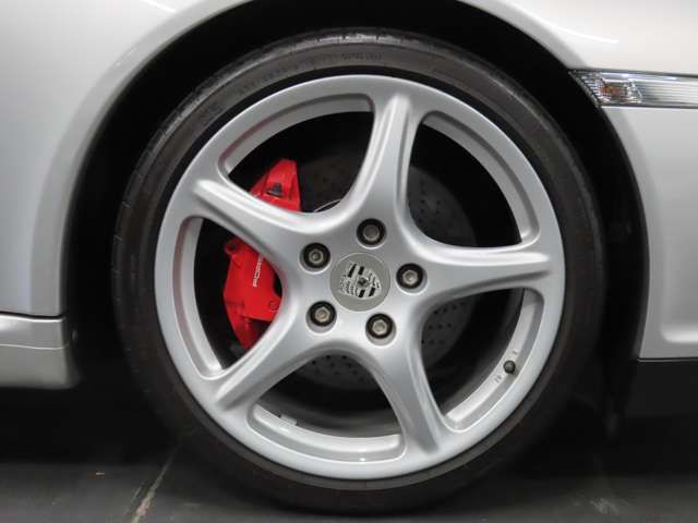 PORSCHE 911 2004 Image 31