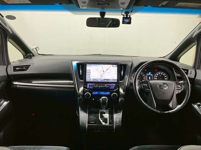 TOYOTA ALPHARD 2017 Image 31
