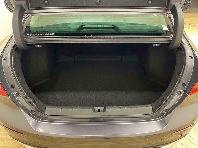 HONDA INSIGHT SEDAN 2019 Image 31